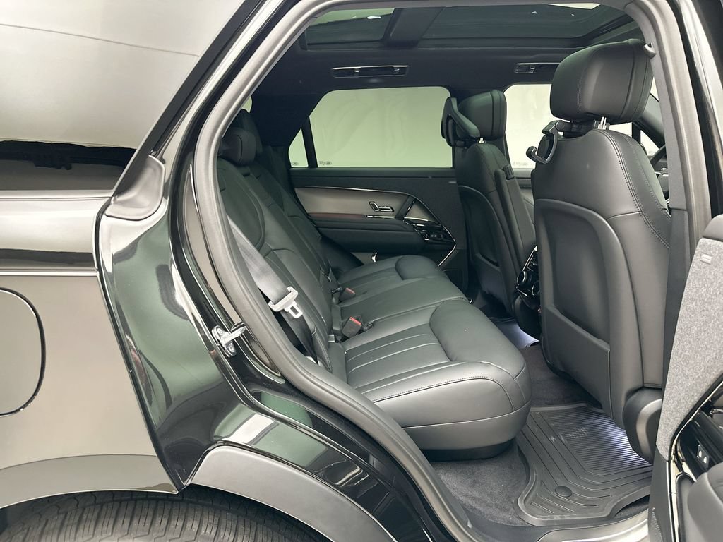New 2027 Land Rover Range Rover Sport SE AWD/4WD image 7