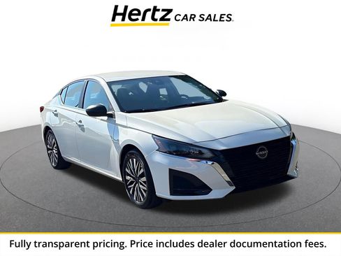 Used 2025 Nissan Altima 2.5 SV FWD image 1