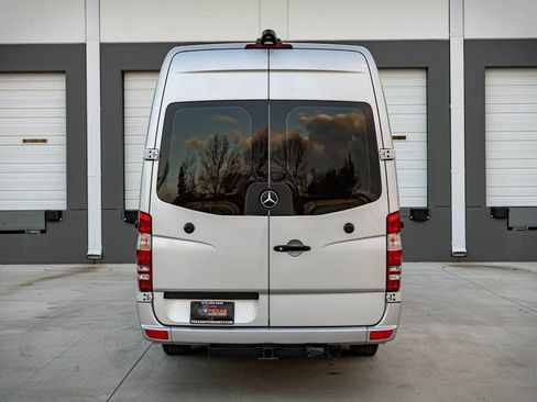 Used 2015 Mercedes-Benz Sprinter 2500 image 6