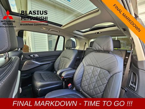 Used 2023 BMW X7 xDrive40i w/ Premium Package image 18
