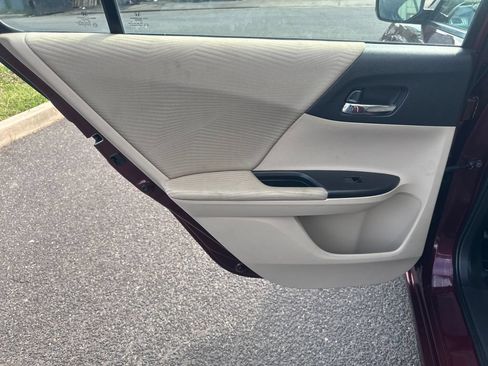 Used 2015 Honda Accord LX image 15
