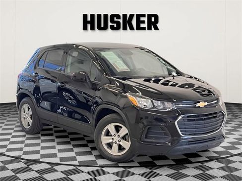 Certified 2021 Chevrolet Trax LS w/ Tint and Cruise Package image 1