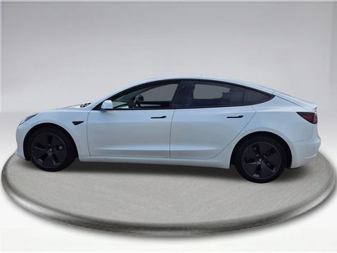Used 2023 Tesla Model 3 Standard Range RWD image 16