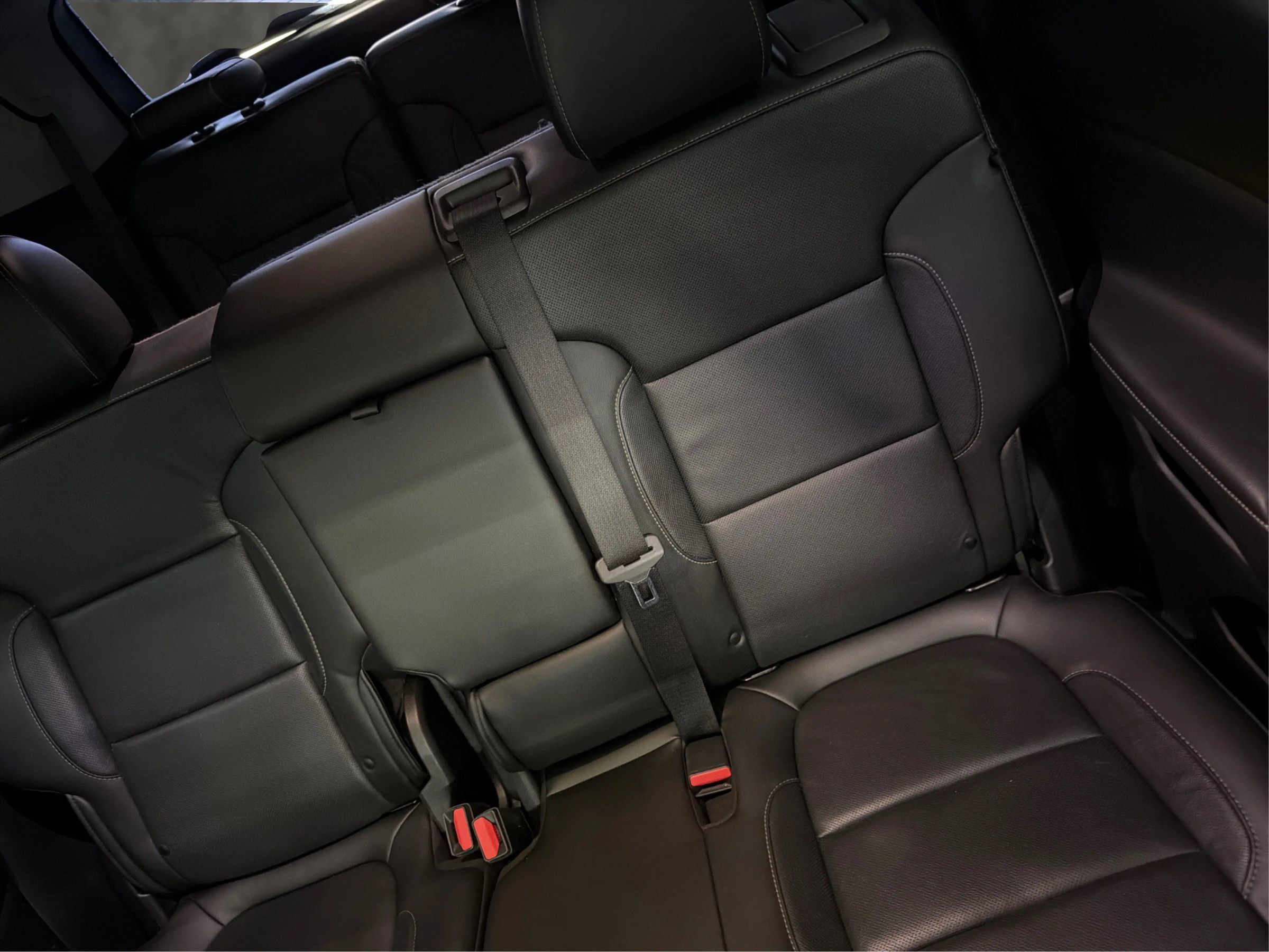 Used 2020 GMC Acadia SLT w/ LPO, Cargo Package FWD image 14