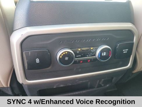 Used 2024 Ford Expedition Limited image 7