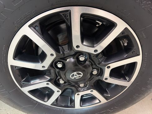 Used 2016 Toyota Tundra SR AWD/4WD image 33