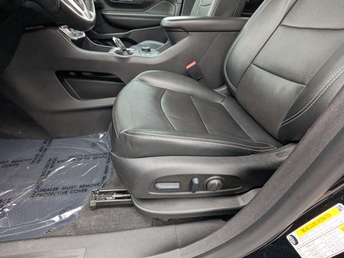 Used 2023 GMC Terrain SLT image 17