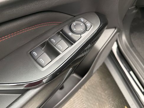 New 2025 Chevrolet Trax RS image 31