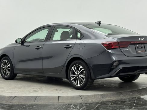 Used 2024 Kia Forte LXS image 4