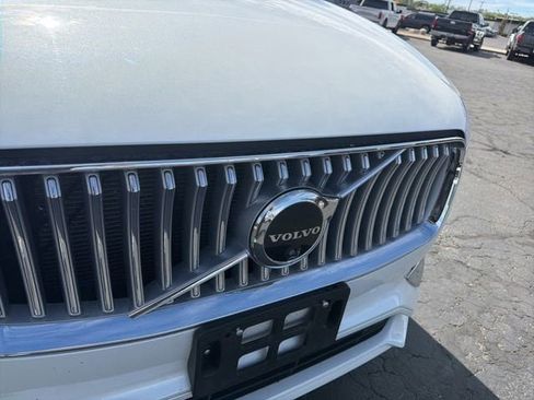 Used 2024 Volvo XC90 B5 Plus image 17