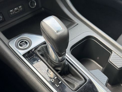 Certified 2024 Nissan Sentra SV FWD image 25