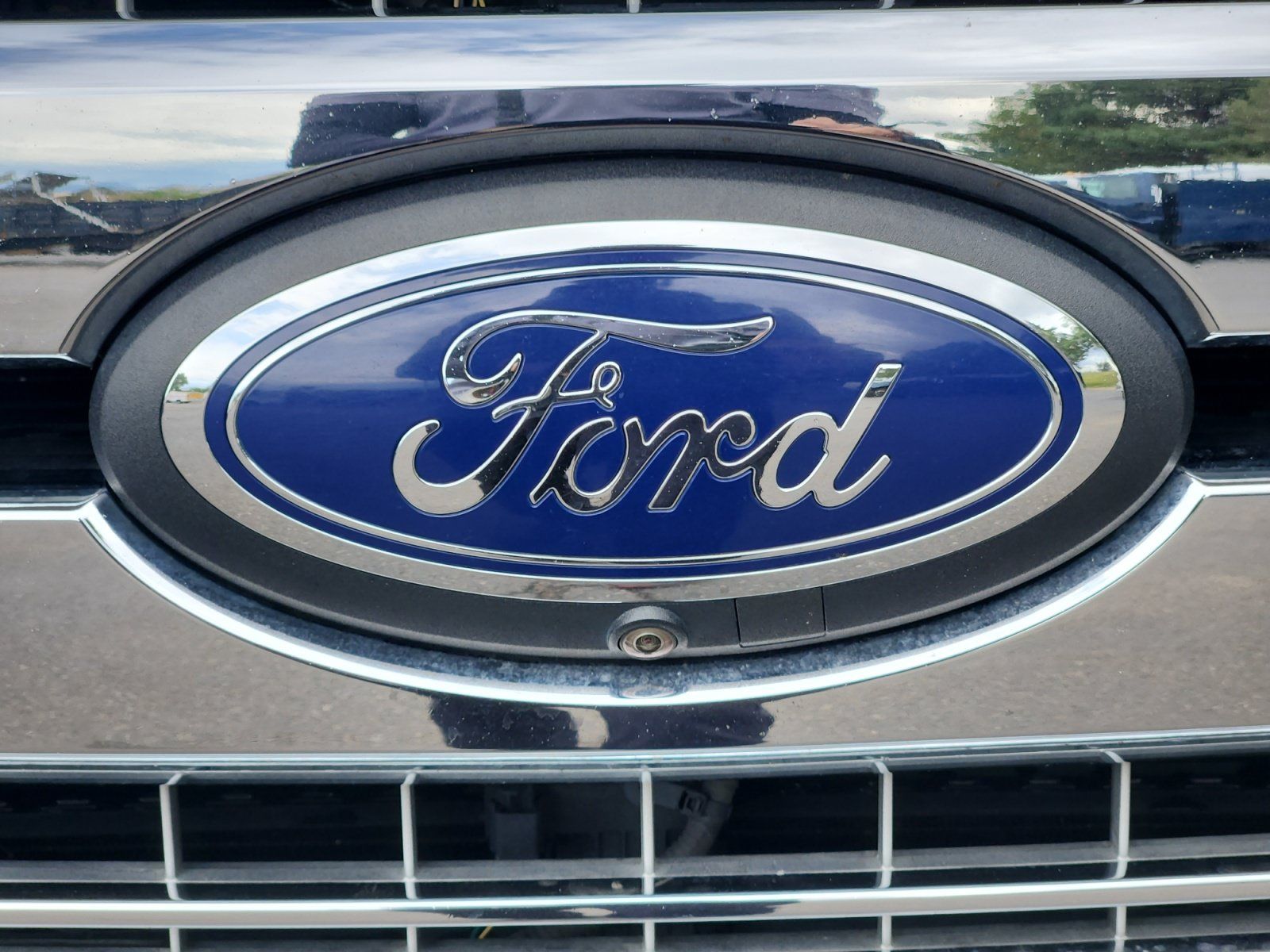 Used 2018 Ford F150 Lariat w/ Equipment Group 502A Luxury AWD/4WD image 32