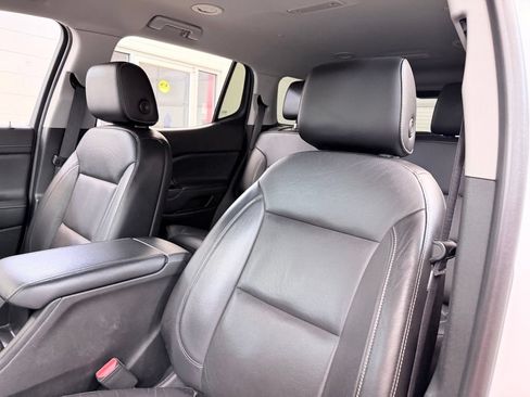 Used 2019 GMC Acadia SLT FWD image 17
