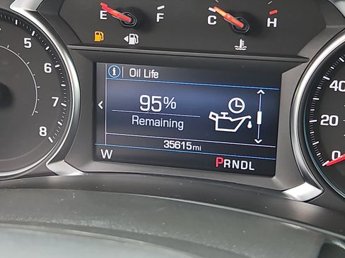 Used 2022 Chevrolet Equinox LT AWD/4WD image 19