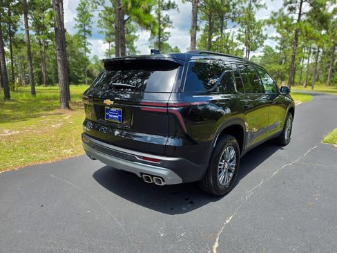 Used 2026 Chevrolet Traverse LT w/ Driver Confidence Package FWD image 5