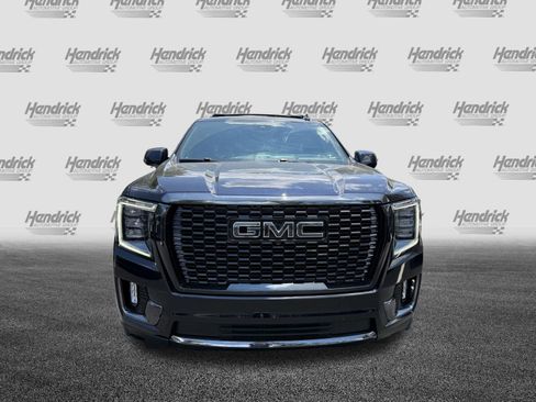 Used 2023 GMC Yukon Denali Ultimate AWD/4WD image 3