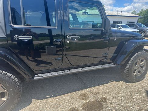 Used 2018 Jeep Wrangler Unlimited Sport AWD/4WD image 17