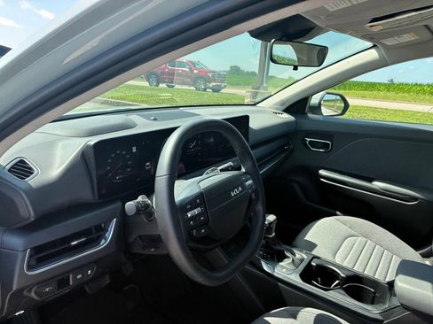 Used 2025 Kia K4 EX FWD image 22
