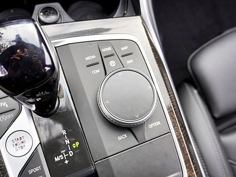 Used 2022 BMW 330i Sedan w/ Driving Assistance Package image 32