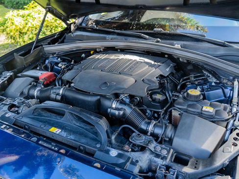 Used 2017 Jaguar F-PACE Premium image 78