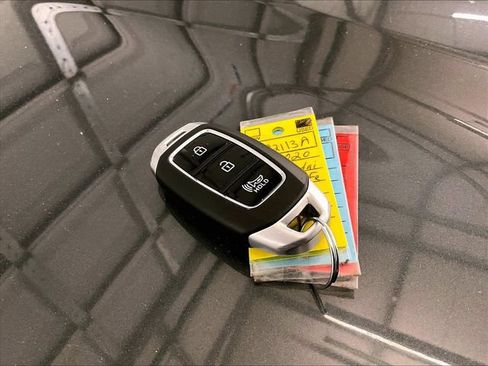 Used 2020 Hyundai Santa Fe SEL w/ Cargo Package AWD/4WD image 9