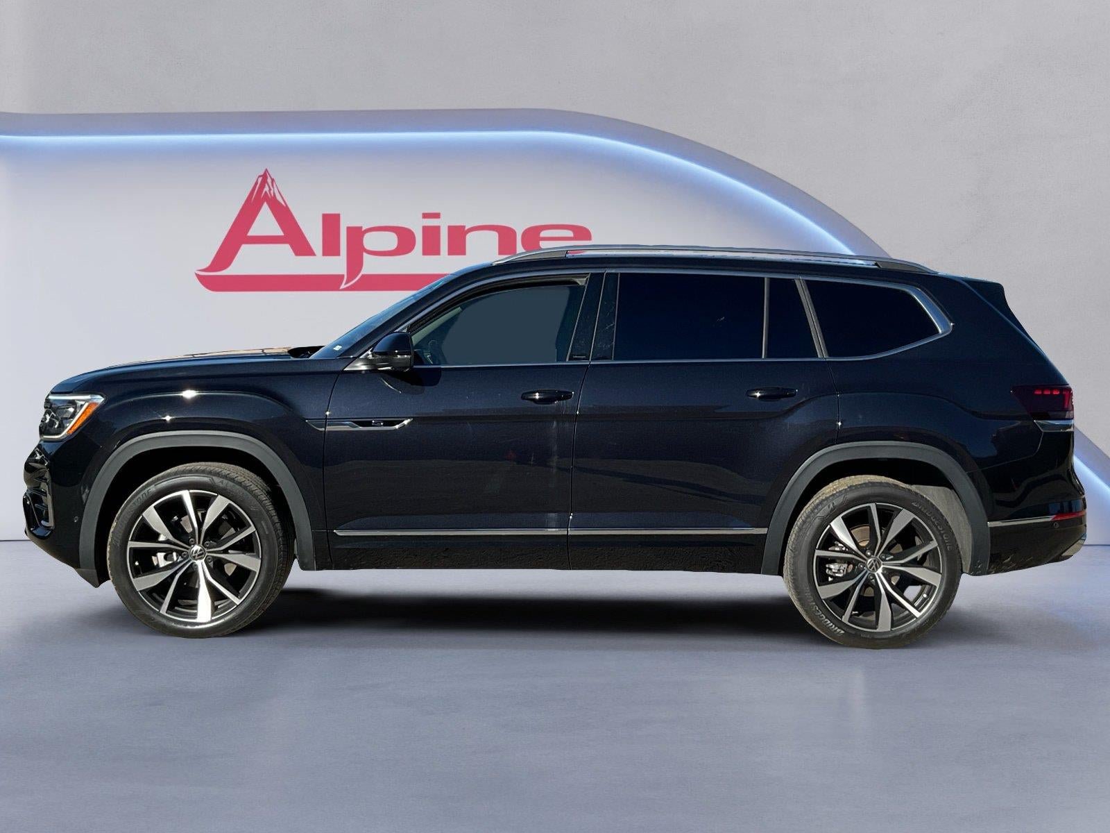Used 2024 Volkswagen Atlas SEL Premium R-Line AWD/4WD image 2