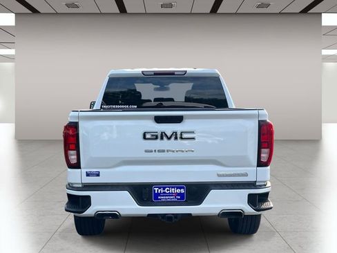 Used 2021 GMC Sierra 1500 Elevation w/ LPO, Elevation Black Package AWD/4WD image 4