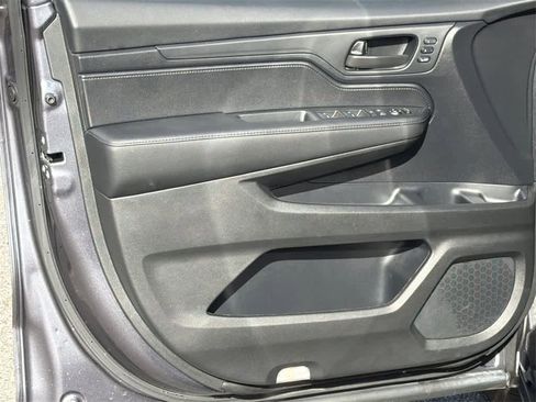Used 2025 Honda Odyssey EX-L image 11