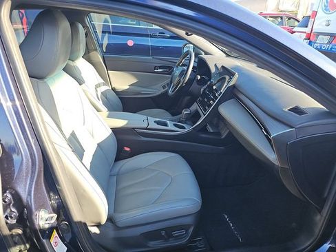 Used 2019 Toyota Avalon XLE w/ Carpet Mat Package FWD image 6