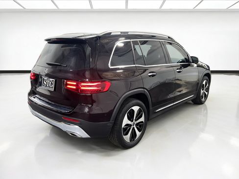 Used 2024 Mercedes-Benz GLB 250 image 4