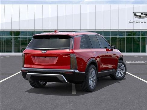 New 2026 Cadillac Vistiq Luxury w/ LPO, Floor Liner Package image 4