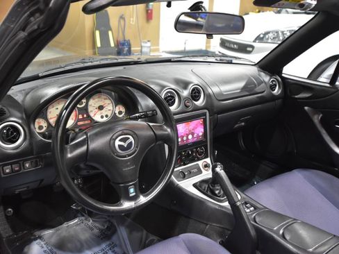 Used 2003 MAZDA MX-5 Miata Shinsen RWD image 21