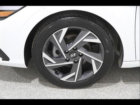 Certified 2025 Hyundai Elantra Sport FWD image 20