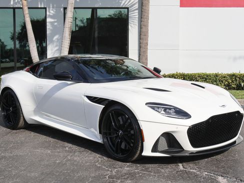 Used 2019 Aston Martin DBS Superleggera image 15