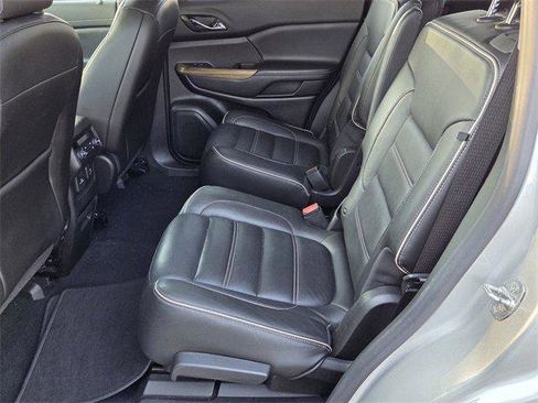 Used 2019 GMC Acadia Denali image 10