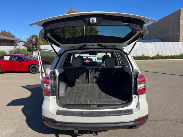 Used 2015 Subaru Forester 2.5i Premium w/ Popular Package #2 AWD/4WD image 9