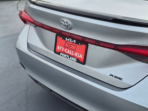 Used 2021 Toyota Avalon XSE image 16