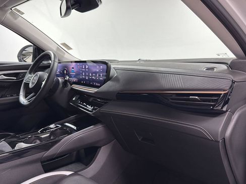 Used 2025 Buick Envision Sport Touring image 19