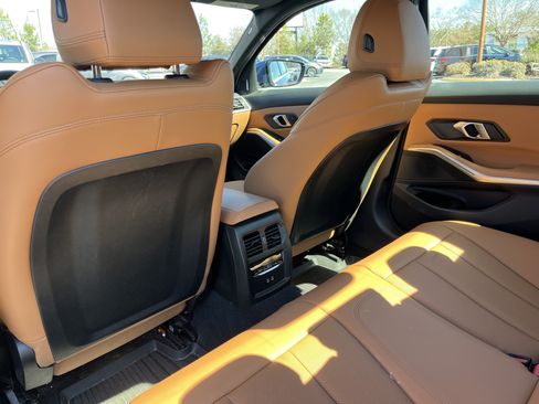 Used 2024 BMW 330i Sedan w/ Convenience Package image 21