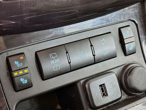 Used 2017 Buick Enclave Leather image 25