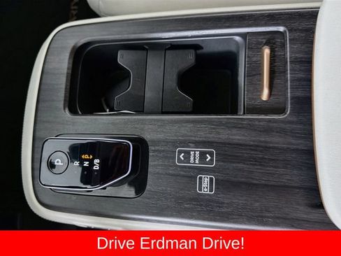 Used 2023 Nissan Ariya FWD image 19