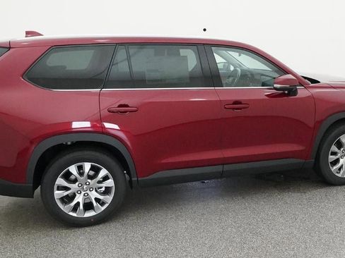 New 2026 Toyota Grand Highlander FWD image 10