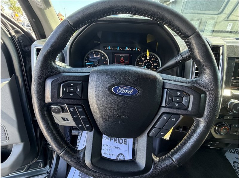Used 2015 Ford F150 XLT w/ Equipment Group 302A Luxury AWD/4WD image 26