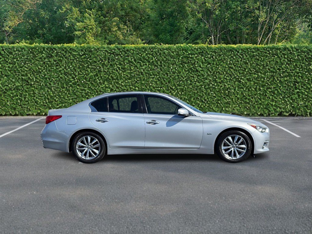 Used 2016 INFINITI Q50 3.0t Premium w/ 3.0T Premium Plus Package AWD/4WD image 2