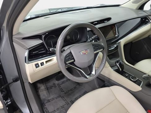 Certified 2023 Cadillac XT6 Premium Luxury image 12