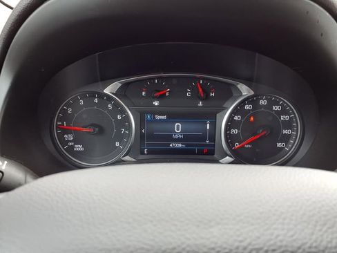 Used 2024 GMC Terrain SLE image 16