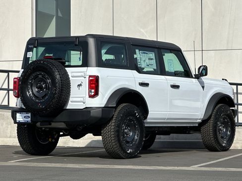 New 2025 Ford Bronco 4-Door w/ Sasquatch Package image 3