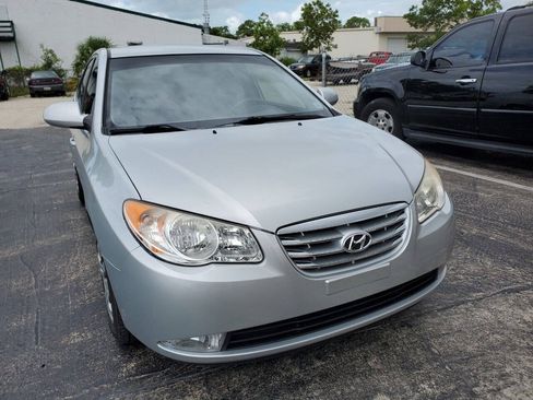 Used 2010 Hyundai Elantra GLS FWD image 3