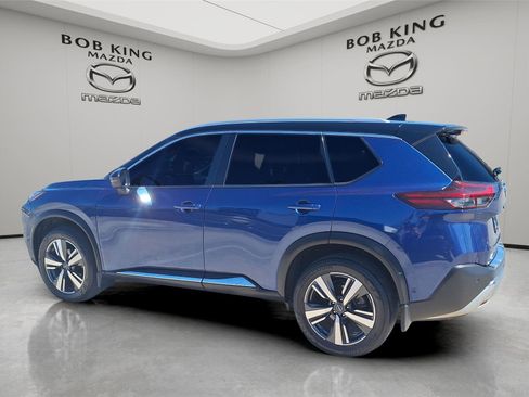 Used 2023 Nissan Rogue Platinum w/ Platinum Premium Package image 3