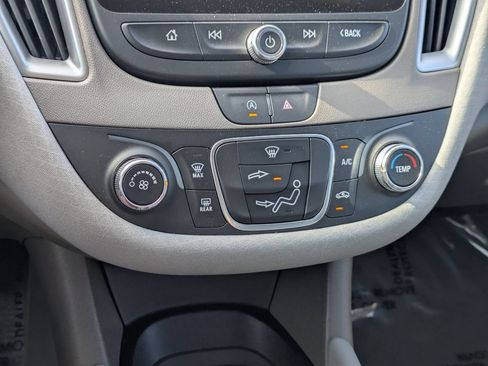 Used 2024 Chevrolet Malibu LS FWD image 21